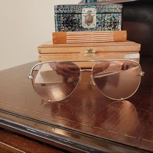 Quay x Desi high key in rose gold